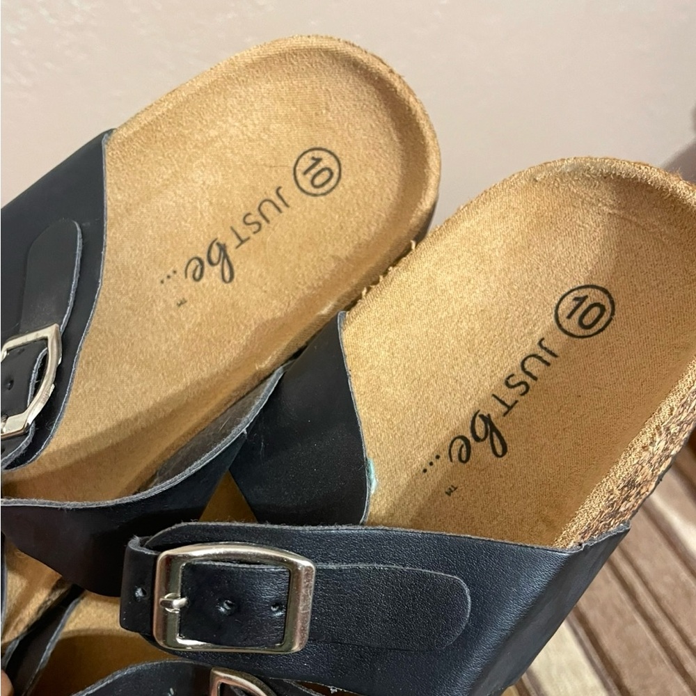 Women’s Sandals NWOT - Picture 4 of 5